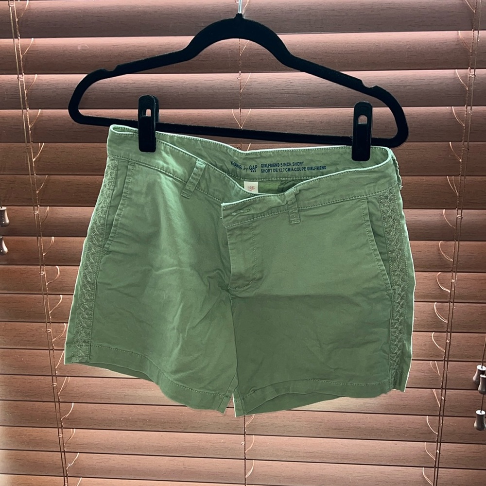Gap Green shorts